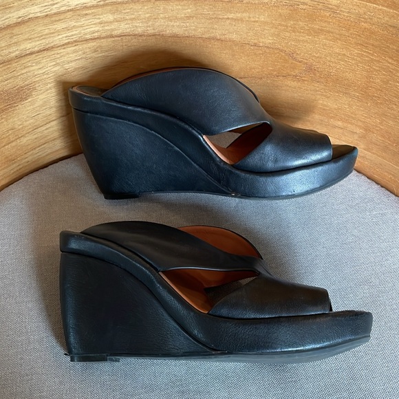 L’amour Des Pieds Ivybelle Wedges - Picture 7 of 11